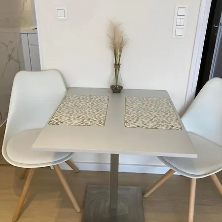 Heel Mooie Studio Met Garage Vlakbij De Zee En De Winkels Appartamento *